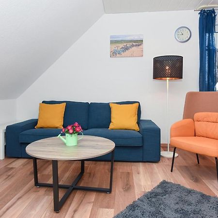 Ferienwohnung Wattgefluester Esens Luaran gambar