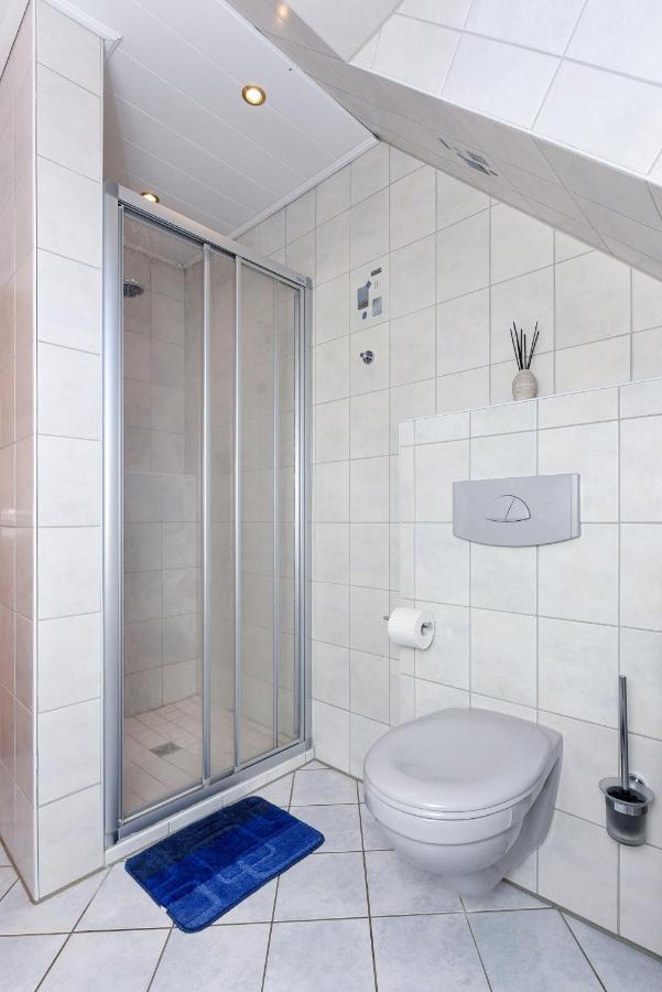 Ferienwohnung Wattgefluester Esens Luaran gambar