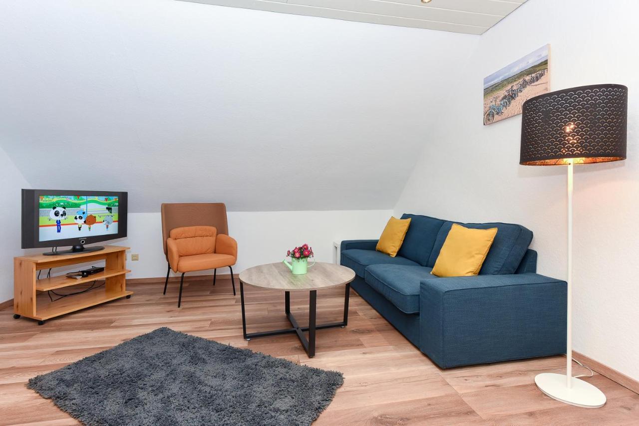 Ferienwohnung Wattgefluester Esens Luaran gambar