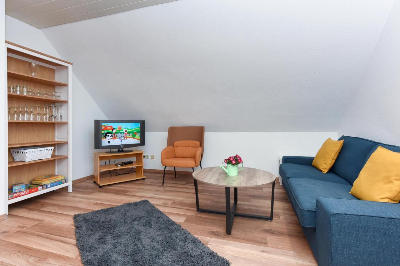 Ferienwohnung Wattgefluester Esens Luaran gambar