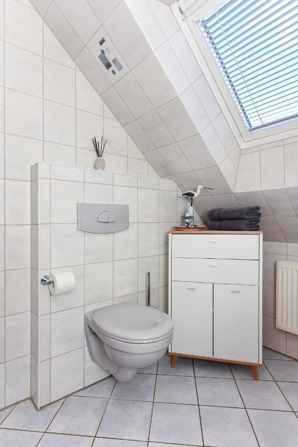Ferienwohnung Wattgefluester Esens Luaran gambar